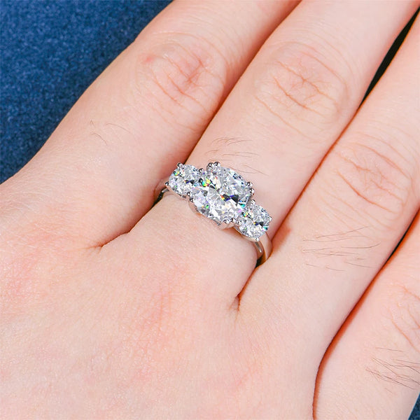 Sparkling Love Moissanite Ring
