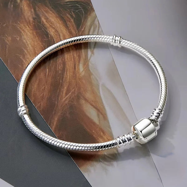 Elegant Silver Snake Bangle