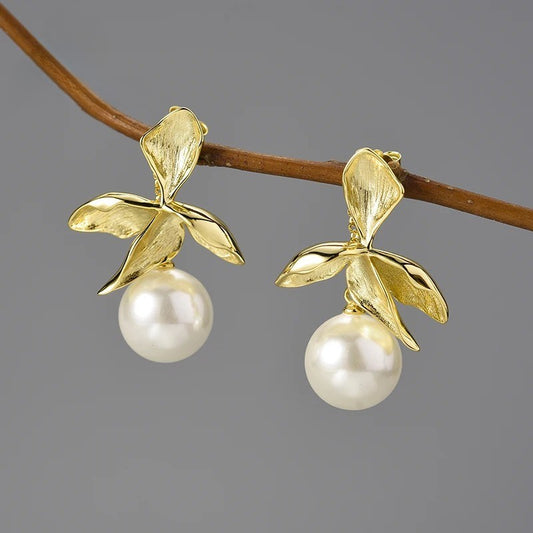 Elegance Pearl Flower Earrings - CoFuze™