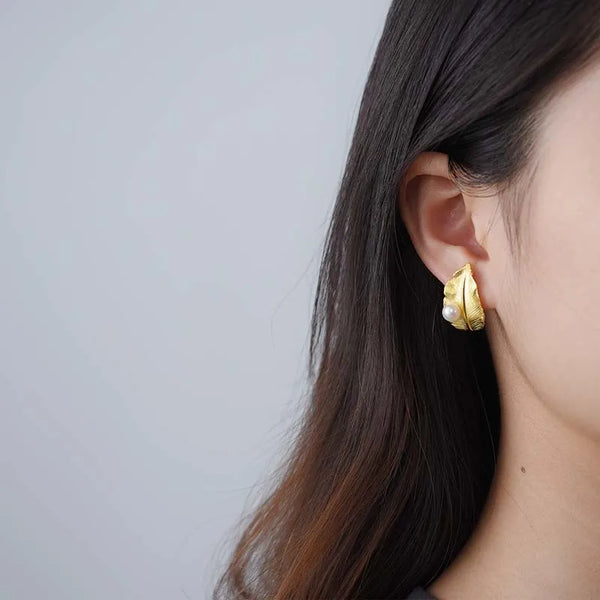 18K Gold Leaf Pearl Earrings