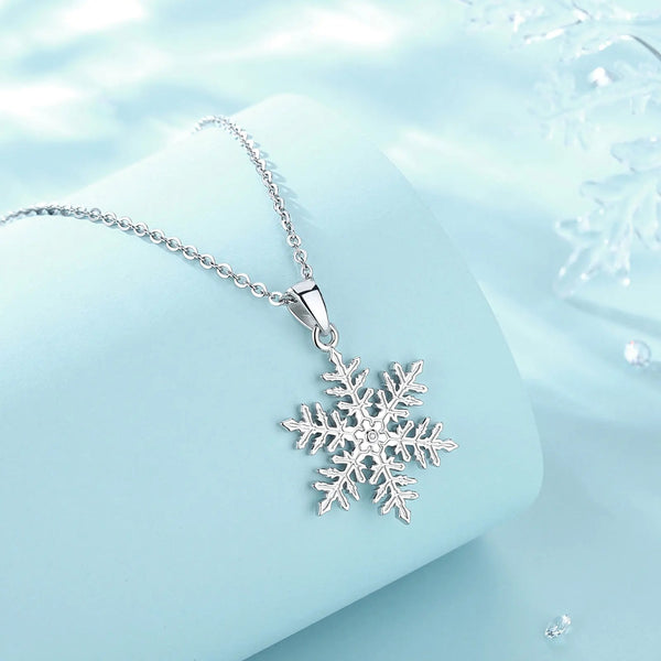 Winter's Heart Zircon Snowflake Pendant - CoFuze™