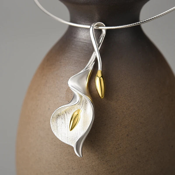 Elegant Calla Lily Pendant Necklace