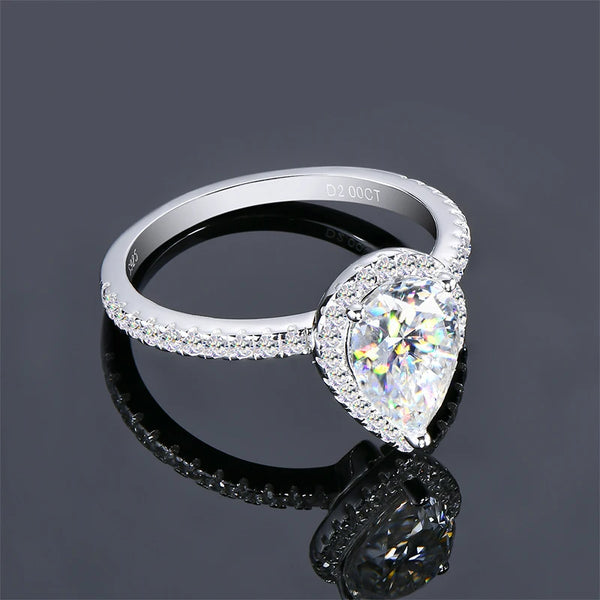 Elegant Moissanite Sparkle Ring