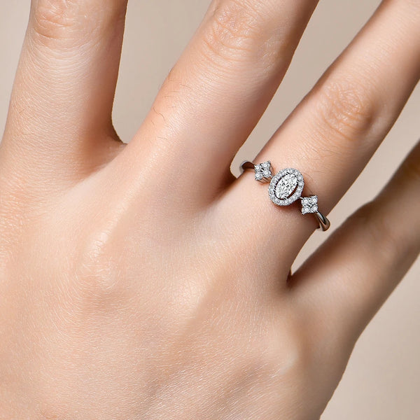 Sparkling Moissanite Engagement Ring