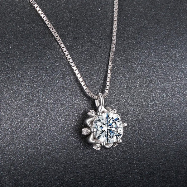 Flower Buds Moissanite Necklace
