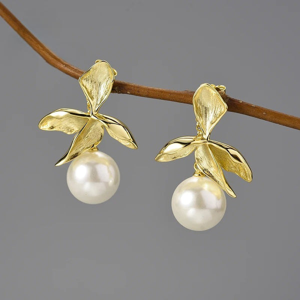 Elegance Pearl Flower Earrings