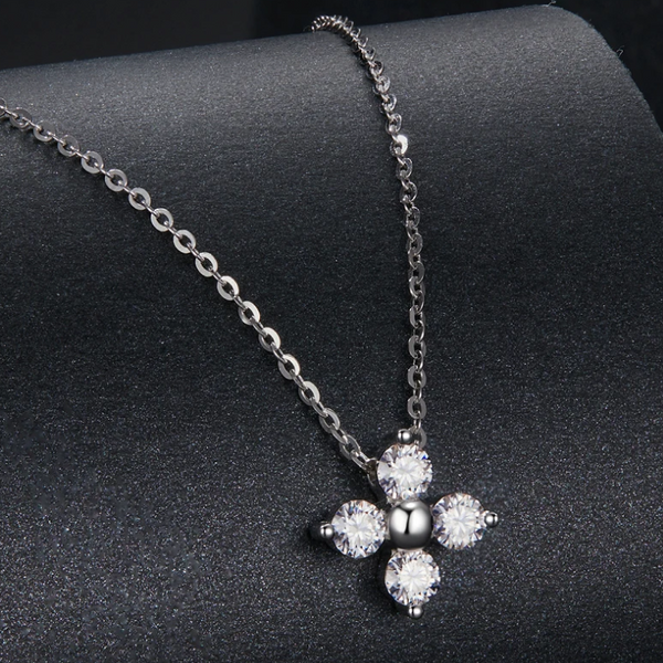 ​Eternal Blossom Moissanite Pendant
