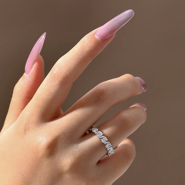 Bague Moissanite Éternité EverGlow