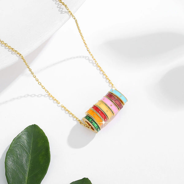 18K Gold Enamel Circle Pendant Necklace