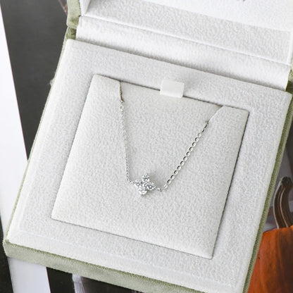 Lucky Moissanite Clover Bracelet