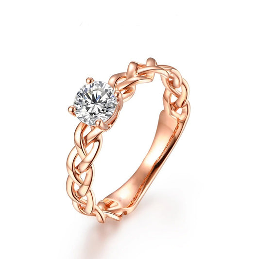 Bague torsadée Infini en Moissanite