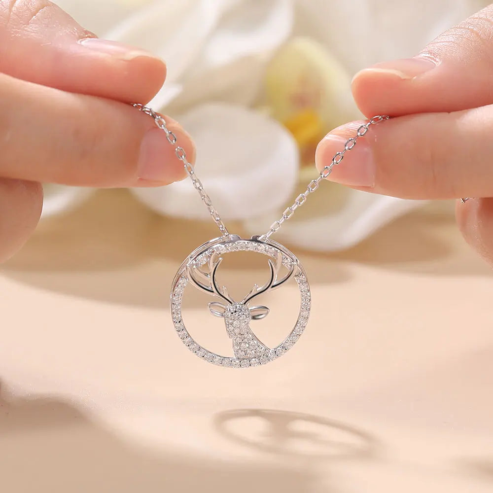 Collier halo renne en moissanite