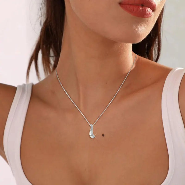 Moissanite Journey Curve Necklace