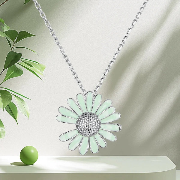 Sterling Silver Daisy Necklace