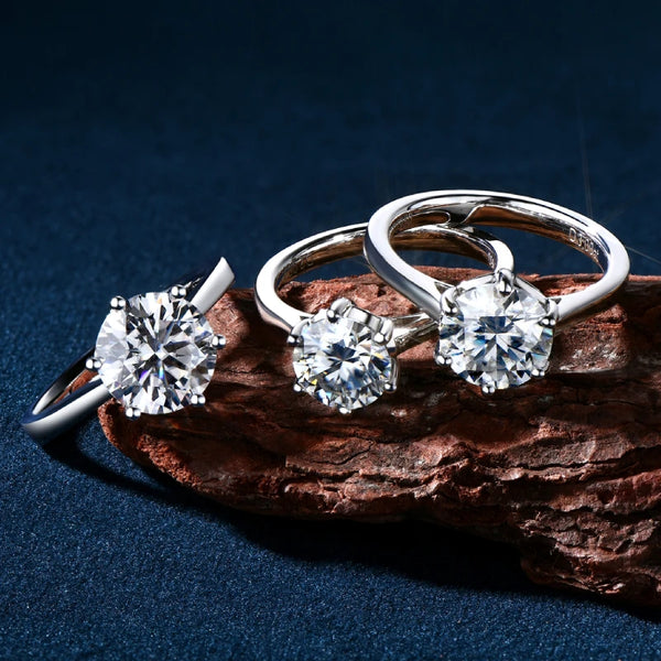 Sparkling Moissanite Promise Ring
