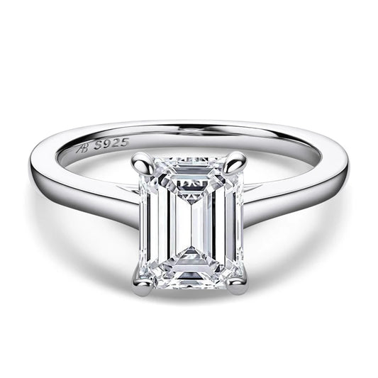 Elegant Zirconia Solitaire Ring - CoFuze™