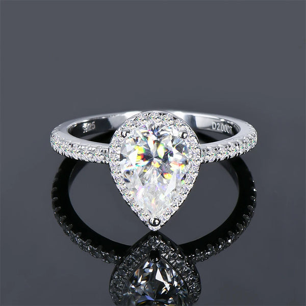 Elegant Moissanite Sparkle Ring
