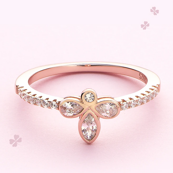 Rose Gold Clover Ring