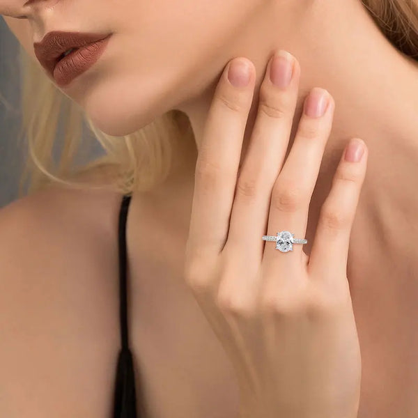 Dazzling Oval Moissanite Ring