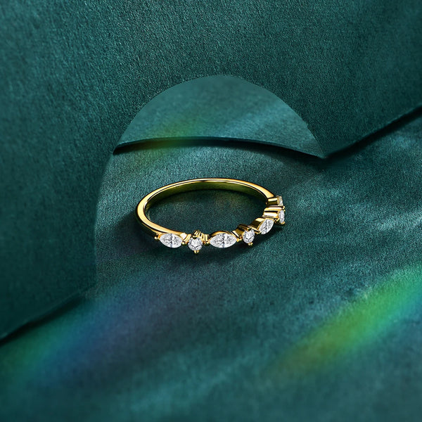 Sparkling Moissanite Band Ring