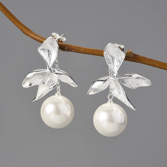 Elegance Pearl Flower Earrings